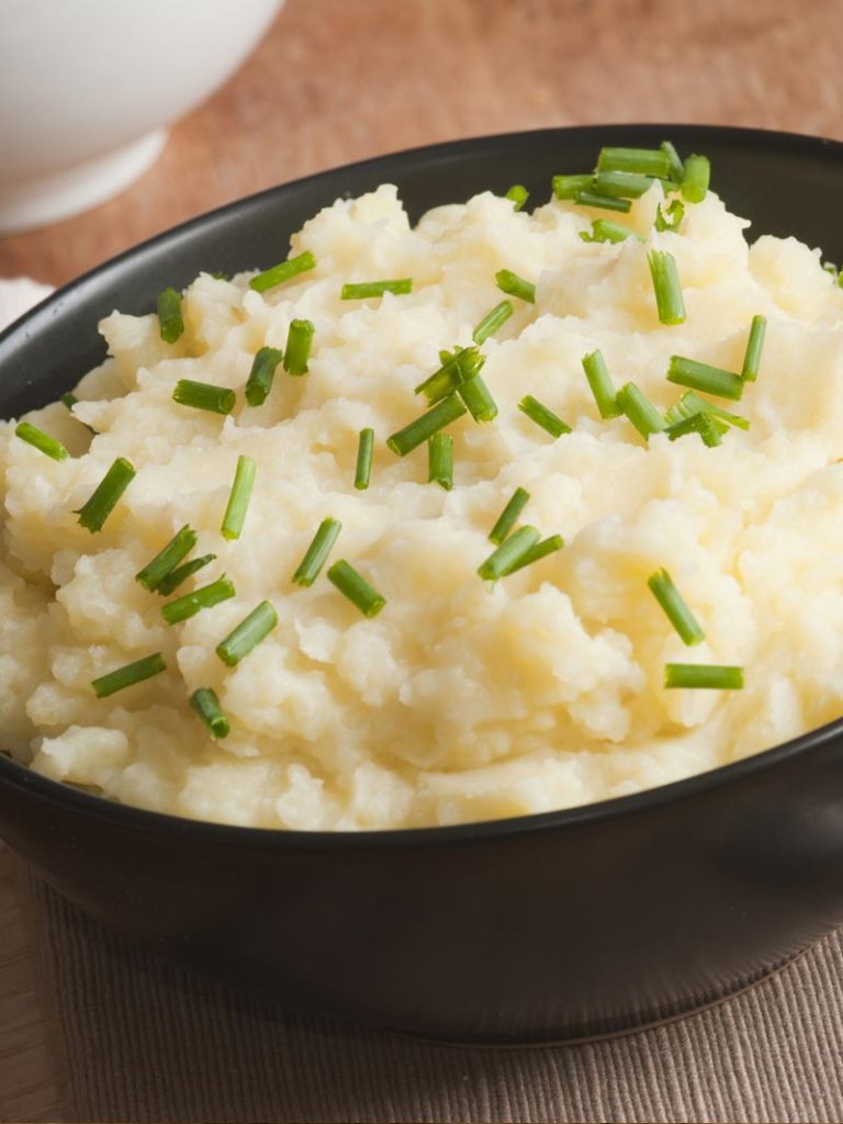 Potatoes with Chives and Garlic Recipe